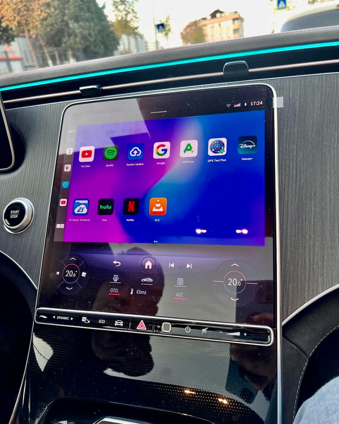 Youtube & Netflix AI-Box compatible with Mercedes cars