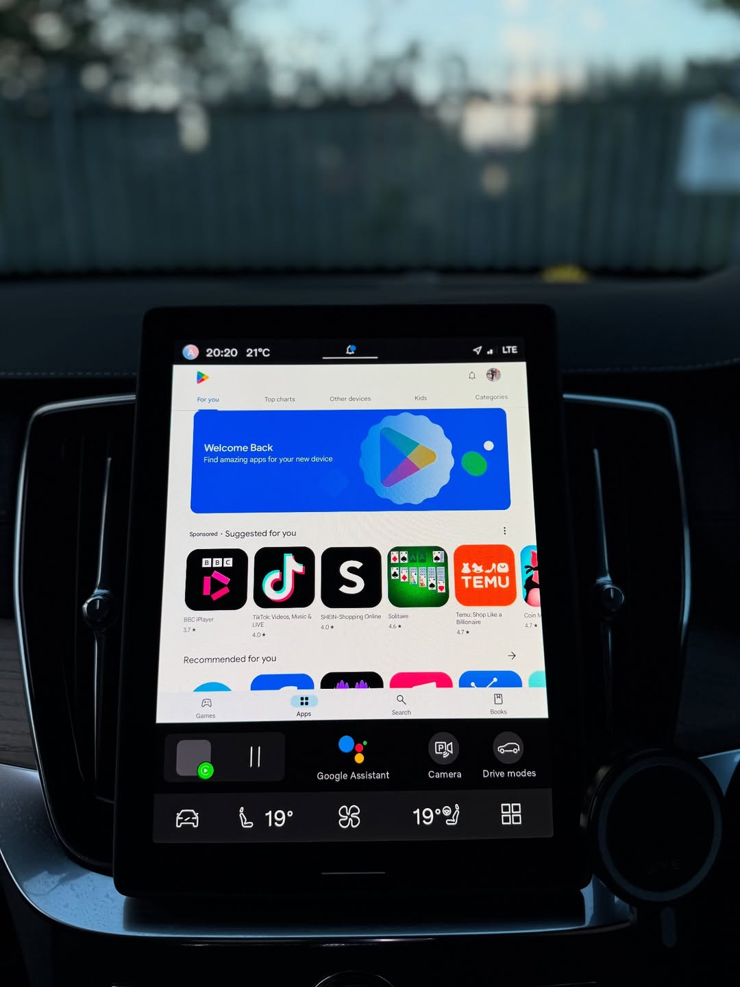 Youtube & Netflix AI-Box per Volvo